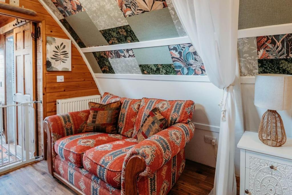 Callington Robin Nest - Cosy Shepherd'S Hut Hideaway מראה חיצוני תמונה