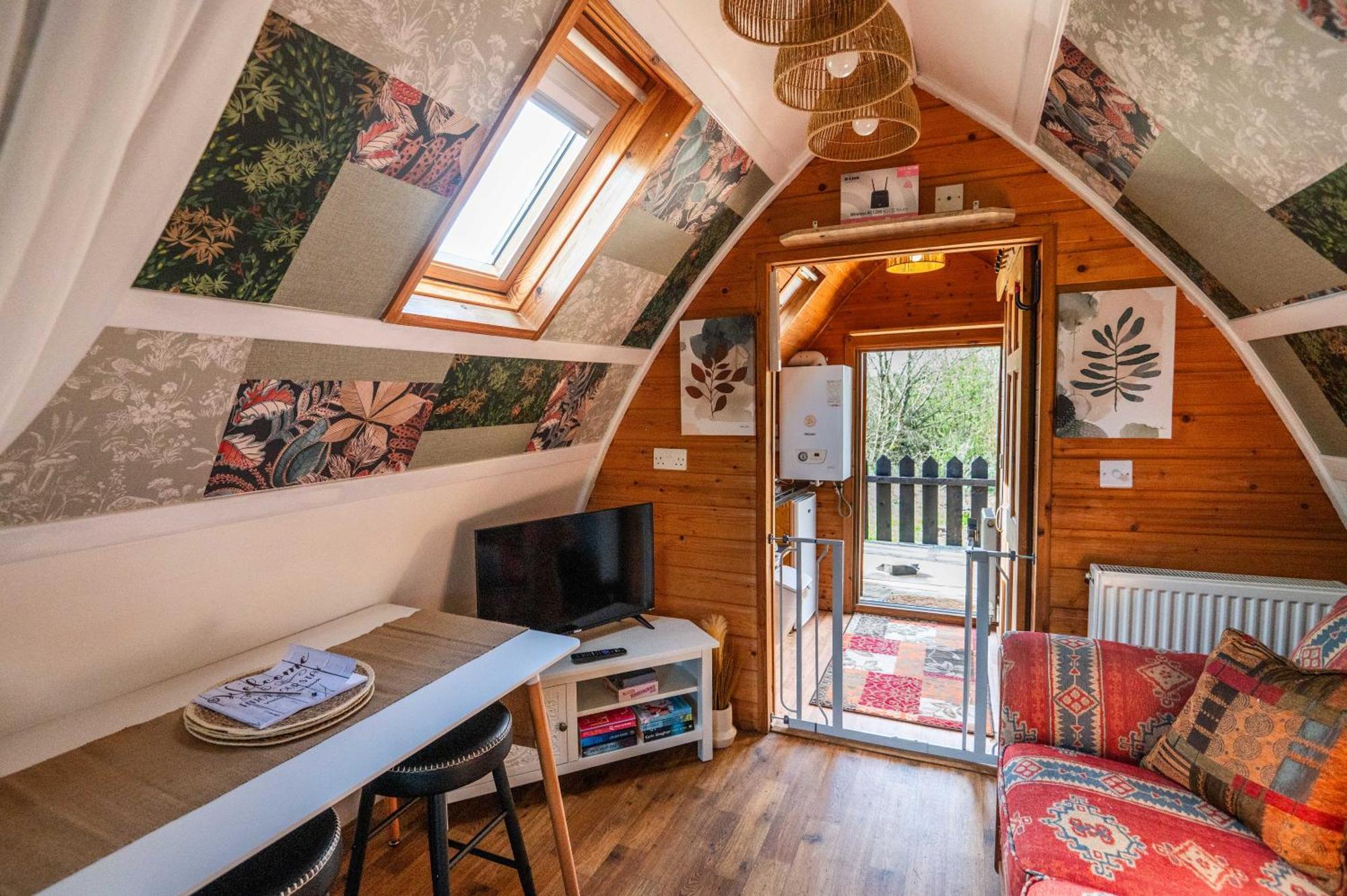 Callington Robin Nest - Cosy Shepherd'S Hut Hideaway מראה חיצוני תמונה