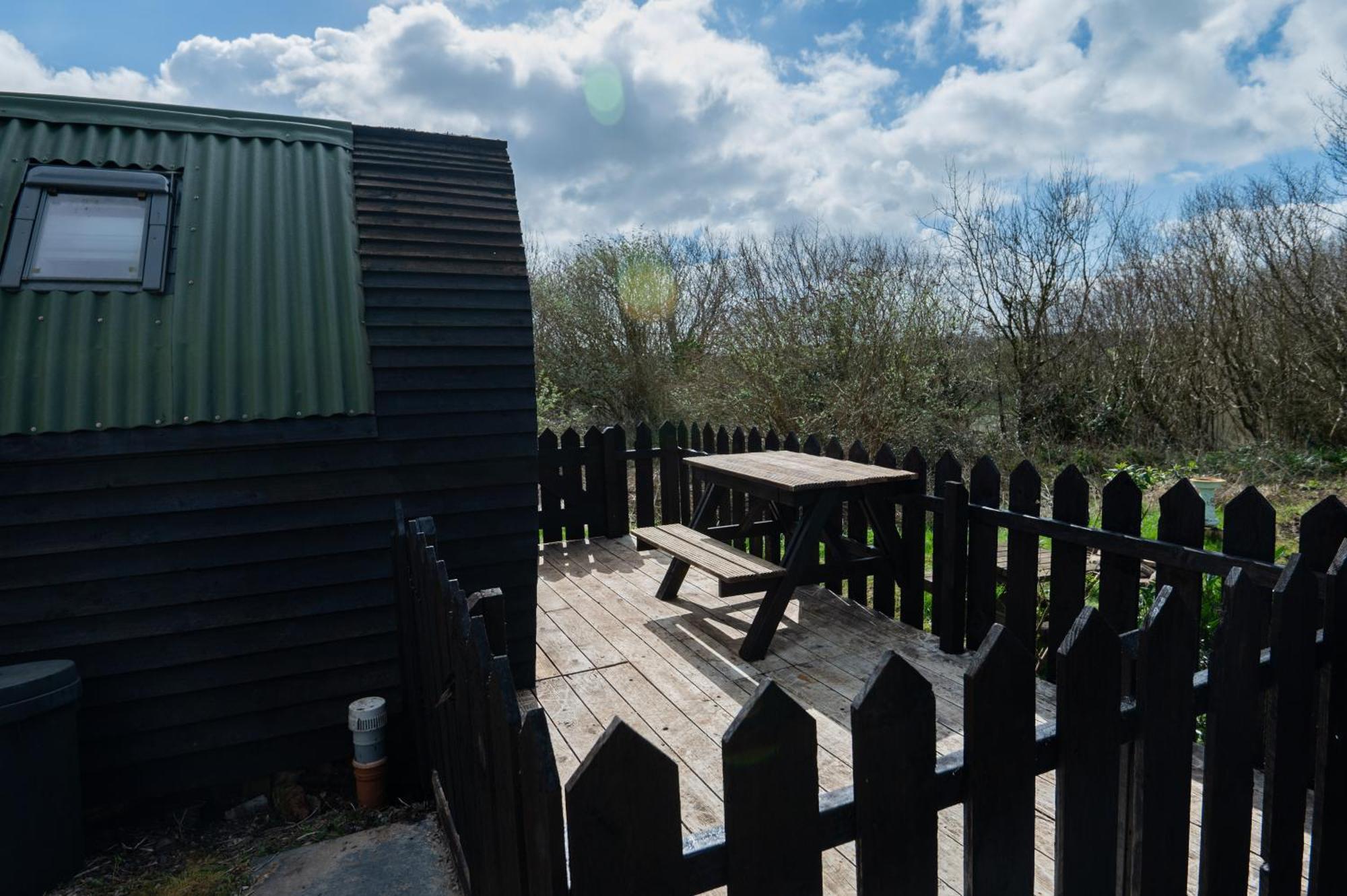 Callington Robin Nest - Cosy Shepherd'S Hut Hideaway מראה חיצוני תמונה